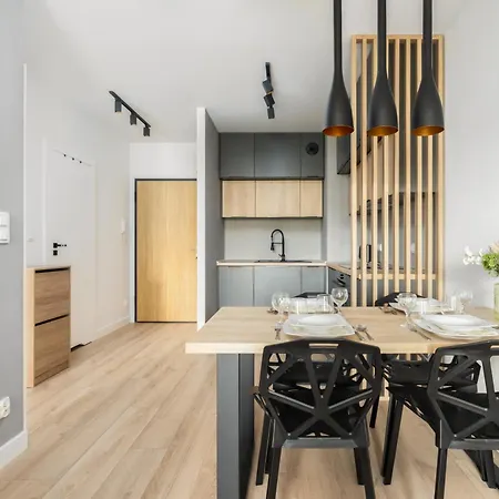 Apartment Comfortable With Parking & Garden By Renters