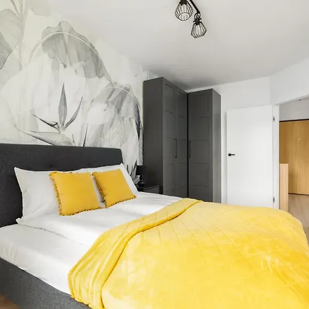 Comfortable With Parking & Garden By Renters * Poznan