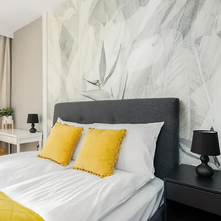 Apartment Comfortable With Parking & Garden By Renters