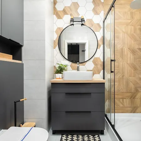 Comfortable With Parking & Garden By Renters Apartment