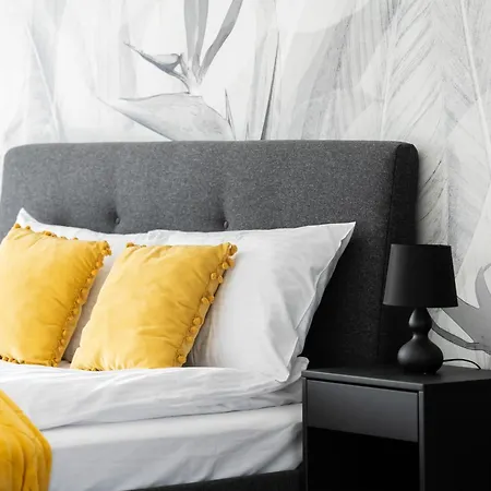 Comfortable With Parking & Garden By Renters Poznan